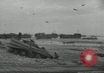 Immagine di Soldati statunitensi Colleville-sur-Mer Normandia Francia, 1944, secondo 11 filmato di repertorio 65675061289