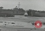 Immagine di Soldati statunitensi Colleville-sur-Mer Normandia Francia, 1944, secondo 16 filmato di repertorio 65675061289