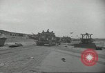Immagine di Soldati statunitensi Colleville-sur-Mer Normandia Francia, 1944, secondo 44 filmato di repertorio 65675061289