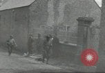 Immagine di Soldati statunitensi Colleville-sur-Mer Normandia Francia, 1944, secondo 22 filmato di repertorio 65675061290