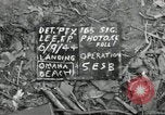 Standbild USA Soldaten Colleville-sur-Mer Normandie Frankreich, 1944, aus Sekunde 3 historischem Filmmaterial Videoclip 65675061291