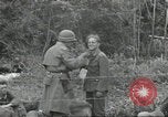 Standbild USA Soldaten Colleville-sur-Mer Normandie Frankreich, 1944, aus Sekunde 15 historischem Filmmaterial Videoclip 65675061291