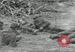Standbild USA Soldaten Colleville-sur-Mer Normandie Frankreich, 1944, aus Sekunde 35 historischem Filmmaterial Videoclip 65675061291