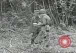Standbild USA Soldaten Colleville-sur-Mer Normandie Frankreich, 1944, aus Sekunde 44 historischem Filmmaterial Videoclip 65675061291