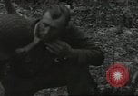 Standbild USA Soldaten Colleville-sur-Mer Normandie Frankreich, 1944, aus Sekunde 62 historischem Filmmaterial Videoclip 65675061291