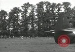 Standbild Franzosen Eterville Frankreich, 1944, aus Sekunde 24 historischem Filmmaterial Videoclip 65675061292