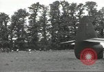 Standbild Franzosen Eterville Frankreich, 1944, aus Sekunde 27 historischem Filmmaterial Videoclip 65675061292
