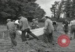 Standbild Franzosen Eterville Frankreich, 1944, aus Sekunde 40 historischem Filmmaterial Videoclip 65675061292