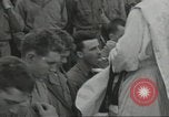 Immagine di D-Day cerimonia di sepoltura Colleville-sur-Mer Normandia Francia, 1944, secondo 8 filmato di repertorio 65675061293