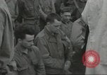 Immagine di D-Day cerimonia di sepoltura Colleville-sur-Mer Normandia Francia, 1944, secondo 14 filmato di repertorio 65675061293