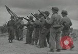 Immagine di D-Day cerimonia di sepoltura Colleville-sur-Mer Normandia Francia, 1944, secondo 21 filmato di repertorio 65675061293