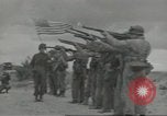 Immagine di D-Day cerimonia di sepoltura Colleville-sur-Mer Normandia Francia, 1944, secondo 24 filmato di repertorio 65675061293