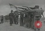 Immagine di D-Day cerimonia di sepoltura Colleville-sur-Mer Normandia Francia, 1944, secondo 28 filmato di repertorio 65675061293