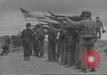 Immagine di D-Day cerimonia di sepoltura Colleville-sur-Mer Normandia Francia, 1944, secondo 30 filmato di repertorio 65675061293