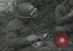 Immagine di D-Day cerimonia di sepoltura Colleville-sur-Mer Normandia Francia, 1944, secondo 46 filmato di repertorio 65675061293