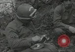 Immagine di D-Day cerimonia di sepoltura Colleville-sur-Mer Normandia Francia, 1944, secondo 48 filmato di repertorio 65675061293