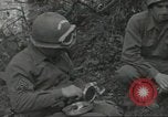 Immagine di D-Day cerimonia di sepoltura Colleville-sur-Mer Normandia Francia, 1944, secondo 49 filmato di repertorio 65675061293