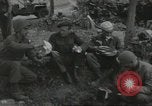 Immagine di D-Day cerimonia di sepoltura Colleville-sur-Mer Normandia Francia, 1944, secondo 60 filmato di repertorio 65675061293