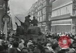 Immagine di Il francese di Seconda Divisione Corazzate Parigi Francia, 1944, secondo 53 filmato di repertorio 65675061295