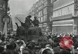 Immagine di Il francese di Seconda Divisione Corazzate Parigi Francia, 1944, secondo 54 filmato di repertorio 65675061295