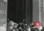 Immagine di Civili francese Parigi Francia, 1944, secondo 13 filmato di repertorio 65675061297