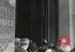 Immagine di Civili francese Parigi Francia, 1944, secondo 16 filmato di repertorio 65675061297