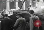 Immagine di Civili francese Parigi Francia, 1944, secondo 23 filmato di repertorio 65675061297