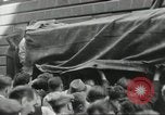 Immagine di Civili francese Parigi Francia, 1944, secondo 29 filmato di repertorio 65675061297