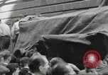 Immagine di Civili francese Parigi Francia, 1944, secondo 31 filmato di repertorio 65675061297