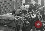 Immagine di Civili francese Parigi Francia, 1944, secondo 57 filmato di repertorio 65675061297