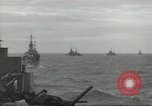 Standbild Invasion Konvoi im Englischen Kanal, 1944, aus Sekunde 13 historischem Filmmaterial Videoclip 65675061299