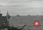 Standbild Invasion Konvoi im Englischen Kanal, 1944, aus Sekunde 20 historischem Filmmaterial Videoclip 65675061299