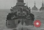 Standbild Invasion Konvoi im Englischen Kanal, 1944, aus Sekunde 22 historischem Filmmaterial Videoclip 65675061299