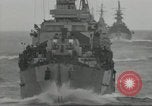 Standbild Invasion Konvoi im Englischen Kanal, 1944, aus Sekunde 37 historischem Filmmaterial Videoclip 65675061299