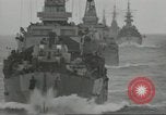 Standbild Invasion Konvoi im Englischen Kanal, 1944, aus Sekunde 48 historischem Filmmaterial Videoclip 65675061299