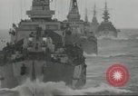 Standbild Invasion Konvoi im Englischen Kanal, 1944, aus Sekunde 50 historischem Filmmaterial Videoclip 65675061299