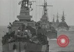 Standbild Invasion Konvoi im Englischen Kanal, 1944, aus Sekunde 56 historischem Filmmaterial Videoclip 65675061299