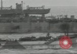 Standbild Invasion Konvoi im Englischen Kanal, 1944, aus Sekunde 17 historischem Filmmaterial Videoclip 65675061300