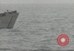 Standbild Invasion Konvoi im Englischen Kanal, 1944, aus Sekunde 27 historischem Filmmaterial Videoclip 65675061300