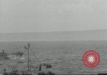 Standbild Invasion Konvoi im Englischen Kanal, 1944, aus Sekunde 52 historischem Filmmaterial Videoclip 65675061300