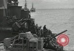 Standbild alliierten Konvois im Englischen Kanal, 1944, aus Sekunde 18 historischem Filmmaterial Videoclip 65675061301