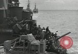 Standbild alliierten Konvois im Englischen Kanal, 1944, aus Sekunde 26 historischem Filmmaterial Videoclip 65675061301