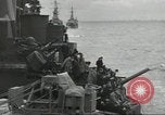 Standbild alliierten Konvois im Englischen Kanal, 1944, aus Sekunde 33 historischem Filmmaterial Videoclip 65675061301