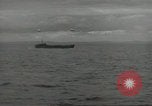 Standbild alliierten Konvois im Englischen Kanal, 1944, aus Sekunde 41 historischem Filmmaterial Videoclip 65675061301