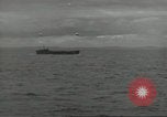 Standbild alliierten Konvois im Englischen Kanal, 1944, aus Sekunde 42 historischem Filmmaterial Videoclip 65675061301