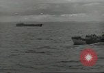 Standbild alliierten Konvois im Englischen Kanal, 1944, aus Sekunde 48 historischem Filmmaterial Videoclip 65675061301