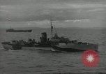 Standbild alliierten Konvois im Englischen Kanal, 1944, aus Sekunde 59 historischem Filmmaterial Videoclip 65675061301