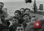 Standbild alliierten Konvois Colleville-sur-Mer Normandie Frankreich, 1944, aus Sekunde 23 historischem Filmmaterial Videoclip 65675061302