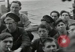 Standbild alliierten Konvois Colleville-sur-Mer Normandie Frankreich, 1944, aus Sekunde 24 historischem Filmmaterial Videoclip 65675061302