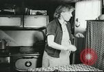 Standbild Poor Farm Familie United States USA, 1940, aus Sekunde 3 historischem Filmmaterial Videoclip 65675061312